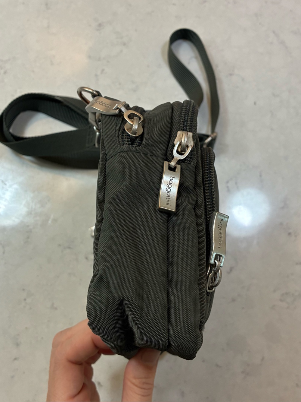 baggallini Trifecta RFID Wallet Crossbody Bag in Charcoal - Picture 7 of 11